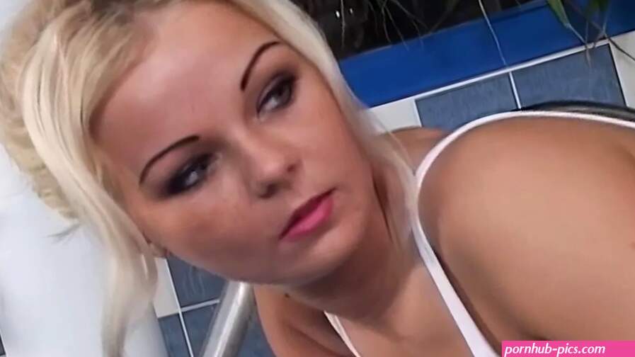 Free Peeing While Fucking Porn Videos