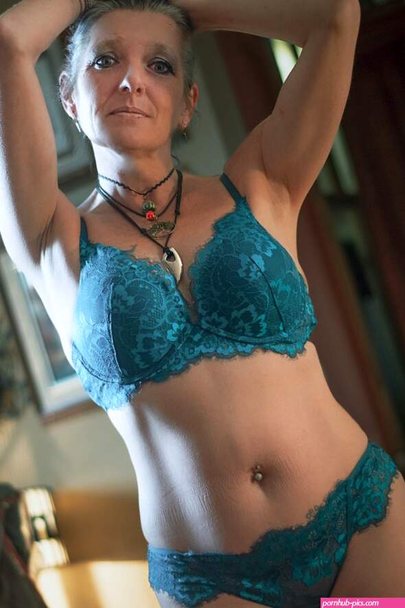 Country MILF MilfCountry Posts X