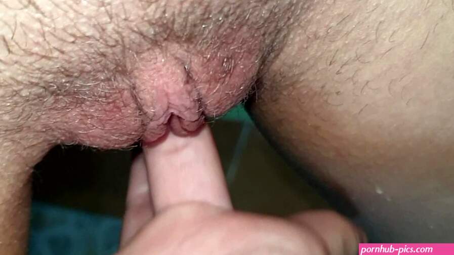 Hd Amateur sappig poesje PIST veel op benenvoeten