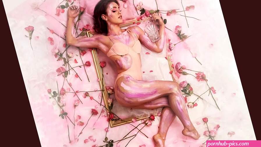 She Gets The Flowers