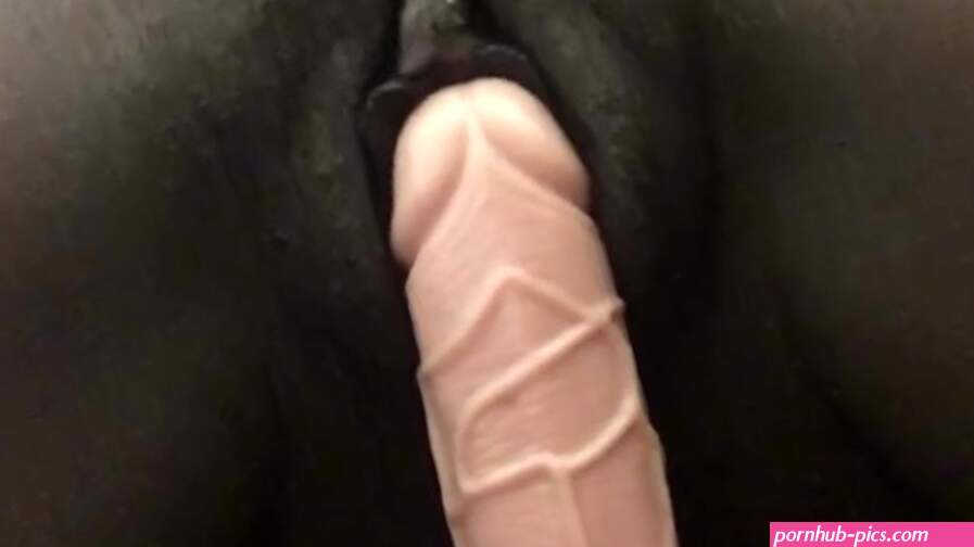 Ebony Uses White Dildo to Make Her Cream