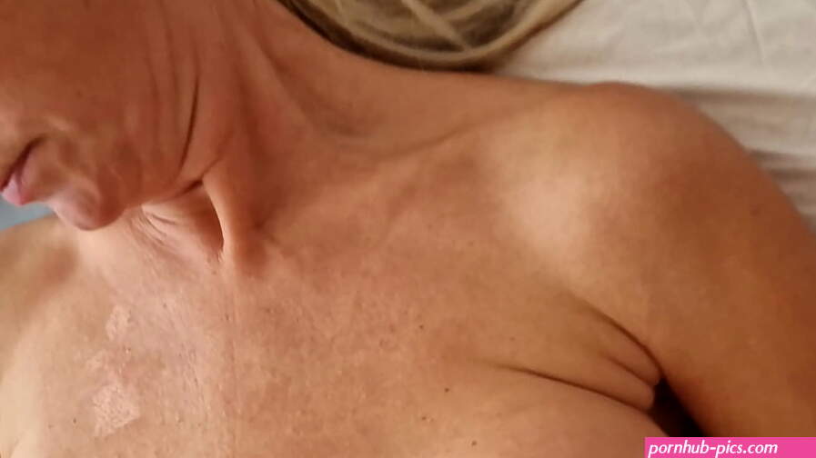 Wife felt how her husband is touching her boobs after waking up and she got dick into her pussy