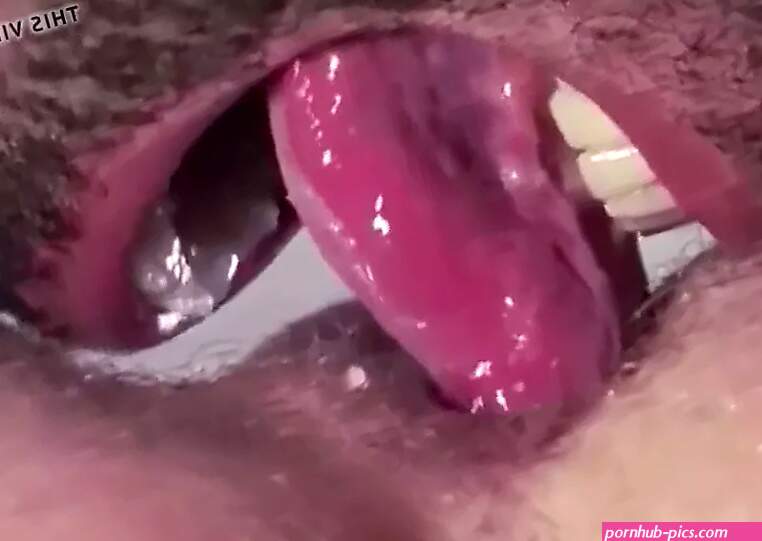 Tongue Fuck and Rim Deep Tongue Pushes and Suck-lick-kisses: Gay Amateur Amateur Porn