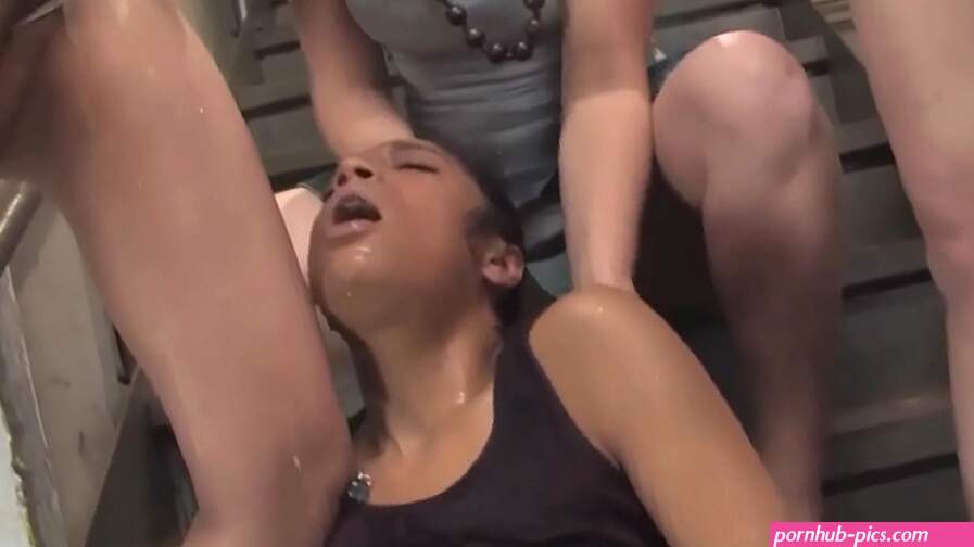 Messy lesbian piss orgy with Sophia