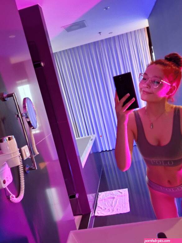 Dit zie je op de OnlyFans pagina van Lola