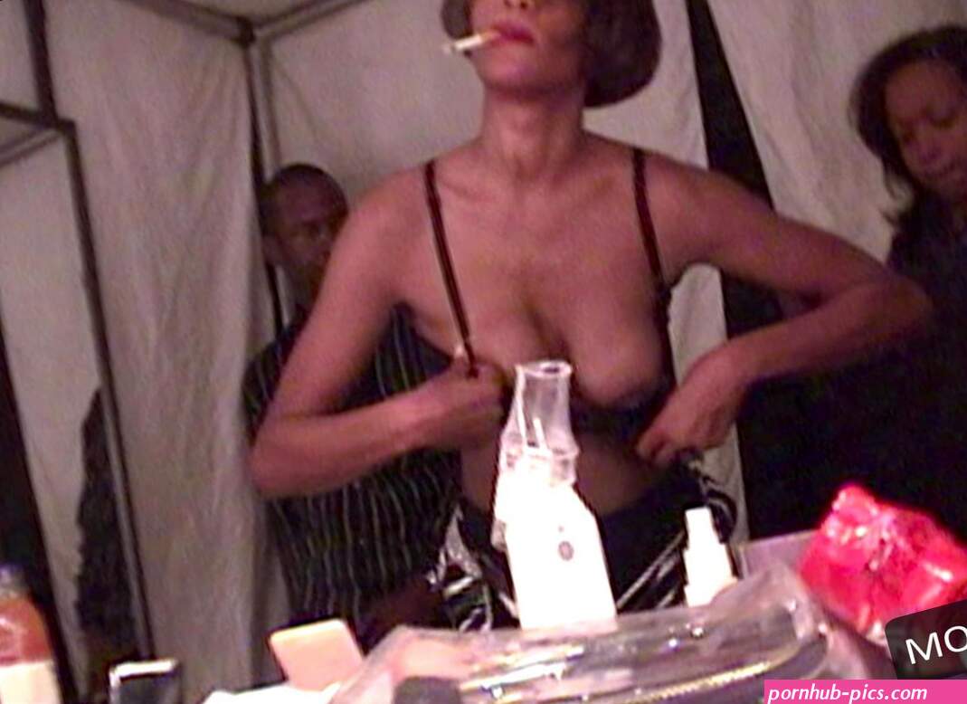 WHITNEY HOUSTON Nude