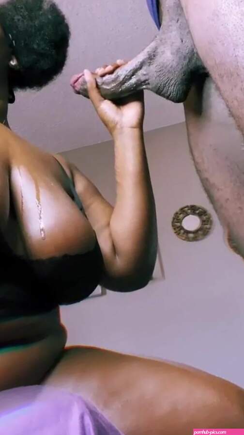Free HAWT BLACK big beautiful woman DIAMOND GIVES BBC SLOPPY TOP UNTIL IT BUSTS two BIGGEST LOADS ON HER BREASTS BACK two BACK! Porn Video