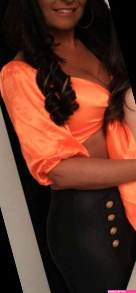 SI WIFE DEBORAH BEING EXPOSED