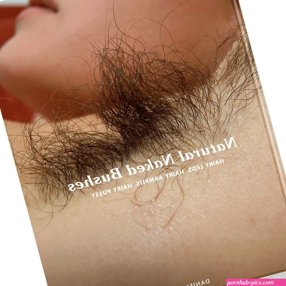Natural Naked Bushes: Hairy Legs Hairy Armpits Hairy Pussy. by Daniel Bauer: Neu gebunden