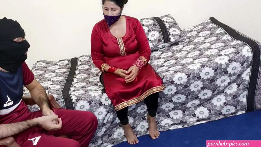 Hindi House Maid Blowjob Sucking and Fucked For Money With her Boss