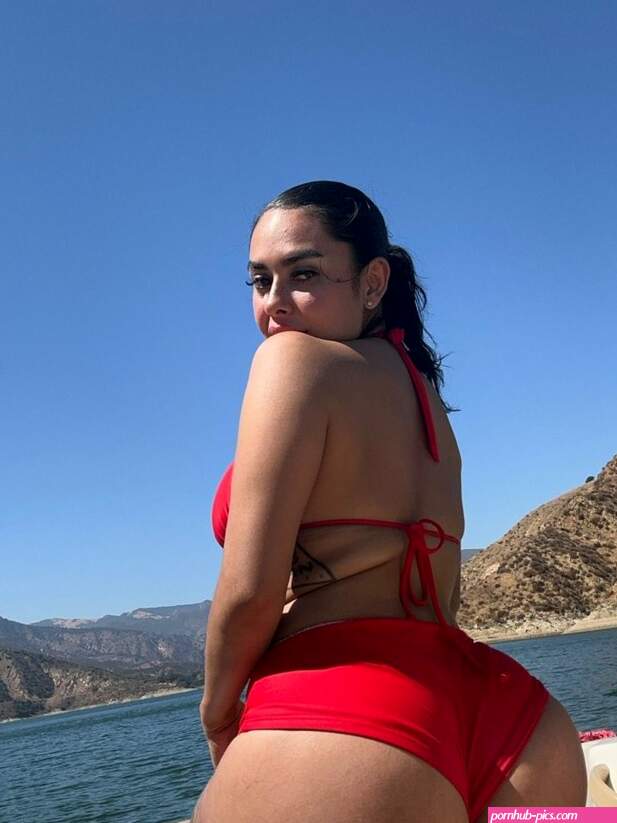 Prettylillu Nude Leaked OnlyFans