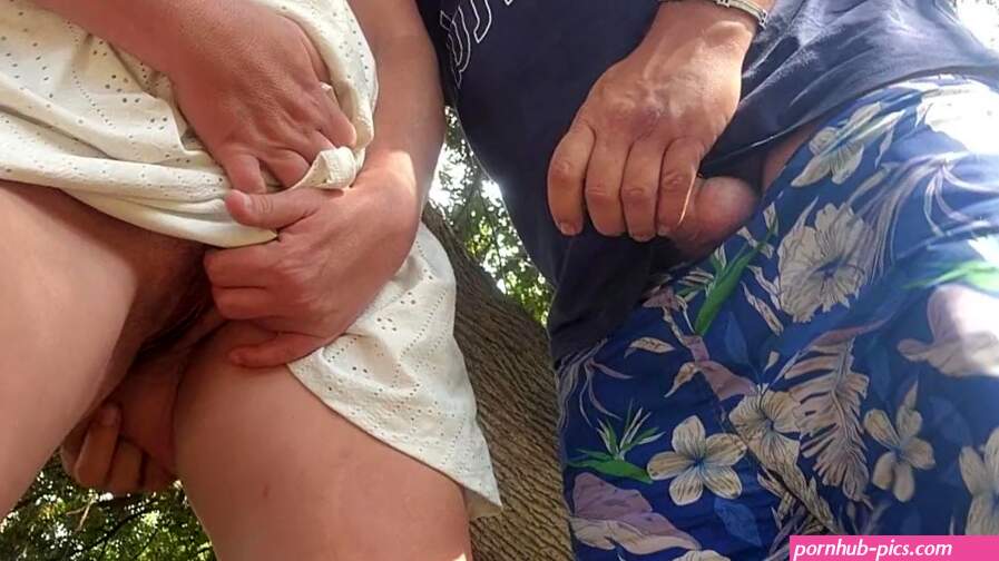 Outdoor upskirt mutual masturbation with friends wife