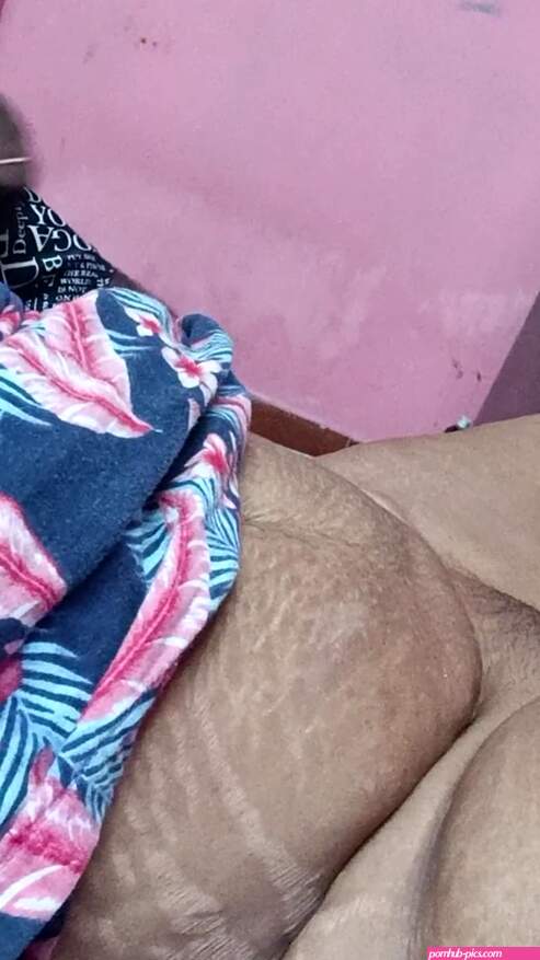 Desi odia aunty mastrubating with lovato and cucumber Porn Videos 3