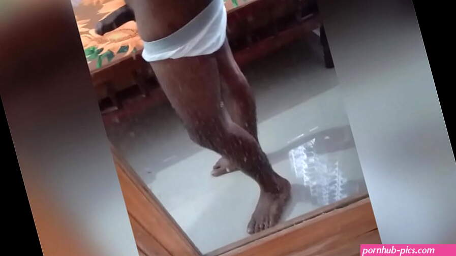 Kerala mallu boy masturbation big cock.... aranjaanam..waist chain