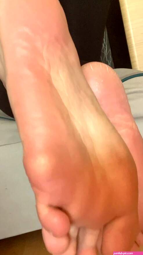 Show Feet: Foot Fetish Close-Up Solo Porn