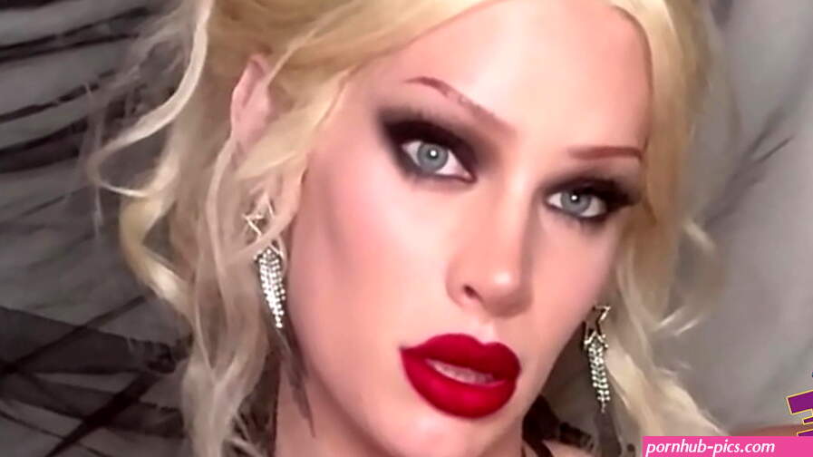 Domme Trans Goddess Eris Jolie Breeds Toy Makes You Worship