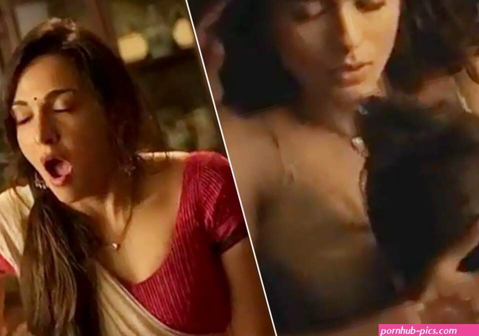 Mrunal Thakur to Kiara Advani Bollywood actresses love making scenes that shocked fans