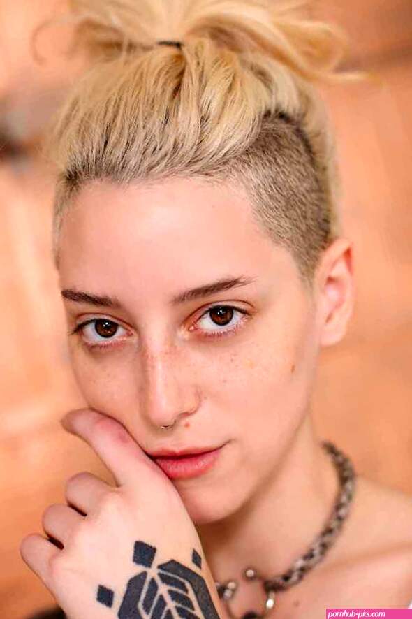 10 Non-Binary Porn Stars You Didnt Know Were Changing the Industry