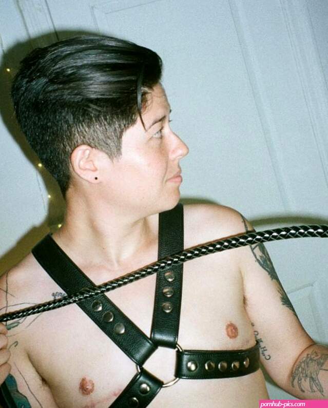 AAPI Nonbinary Porn Performer Beau Flex