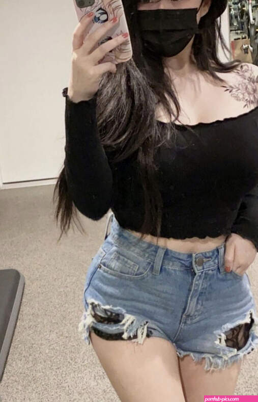 smolmikuu OnlyFans 13