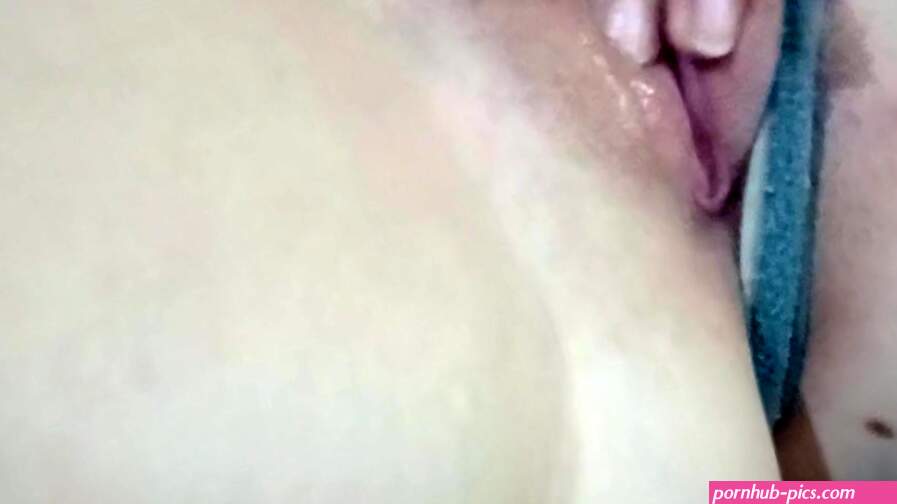 Her Pussy Opens when shes Excited