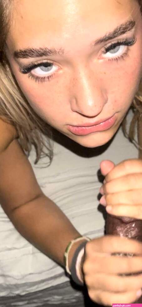 Rachel hot blonde college teen exposed