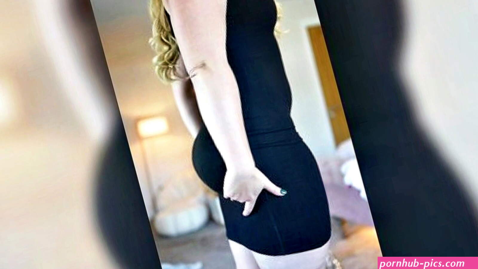 Sammy Thighs Naked Dresses