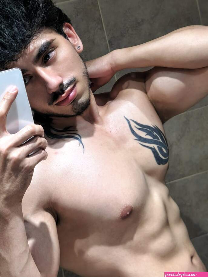 santiago arboost naked photos