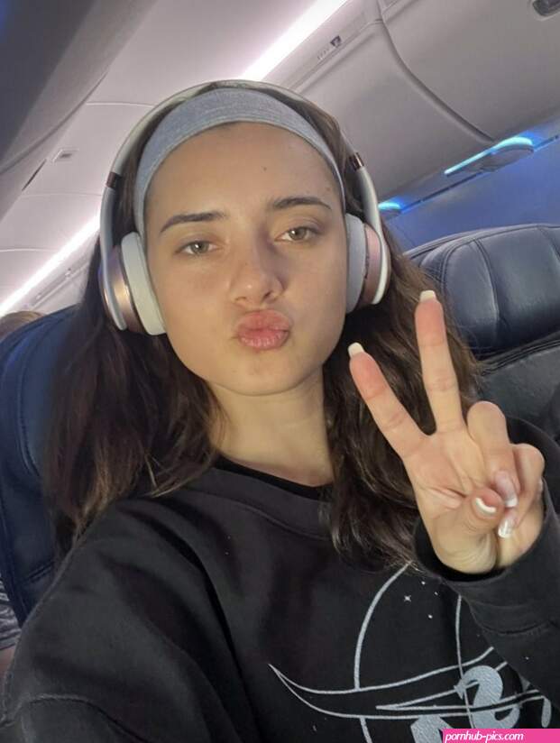 Sarah Curr Naakt Gelekt 50 Fotos