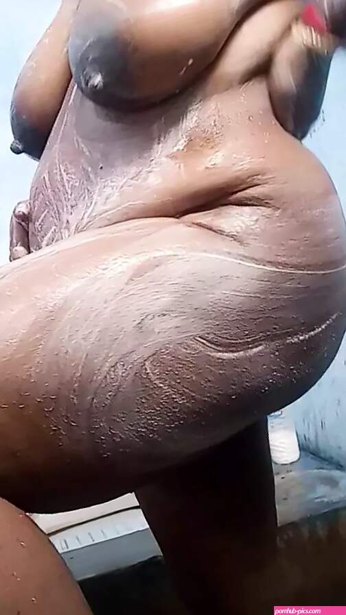 Indian Tamil Aunty Nude Bathing Porno Videos
