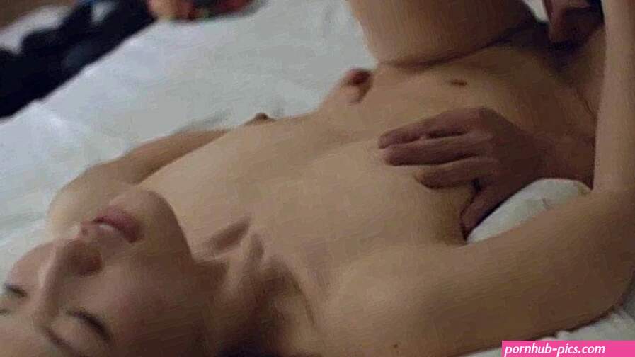 Uisenma Borchu nude pics page