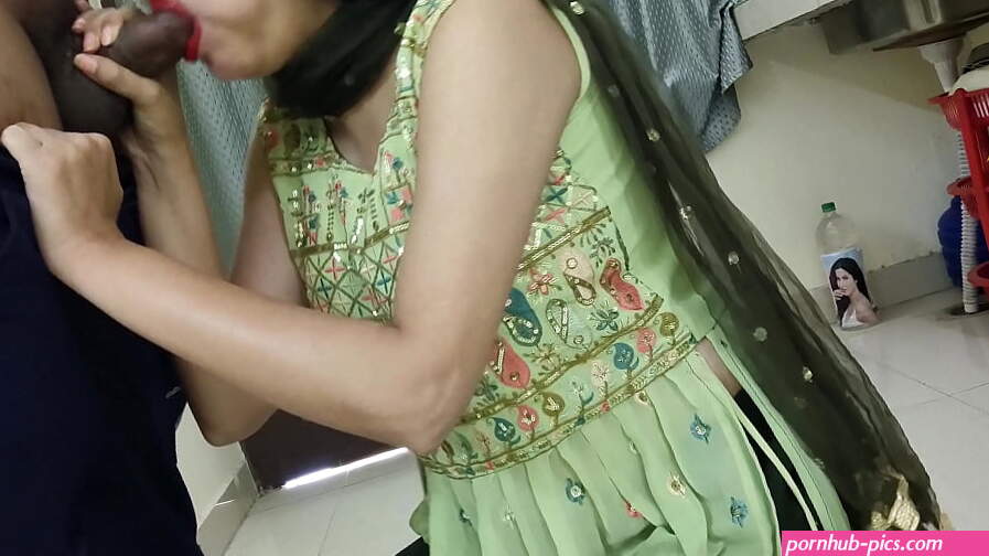 Indian First Time painful Anal sex Bhaiya ji ne jabardasti gand maari Real homemade anal sex video