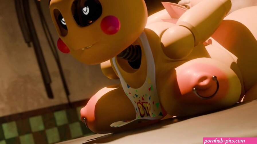 Chica will give you a great blowjob and give you her pussy too.