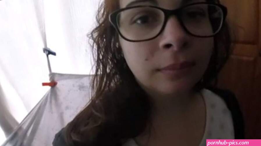 jovencita inocente es follada por chico malo coño creampie