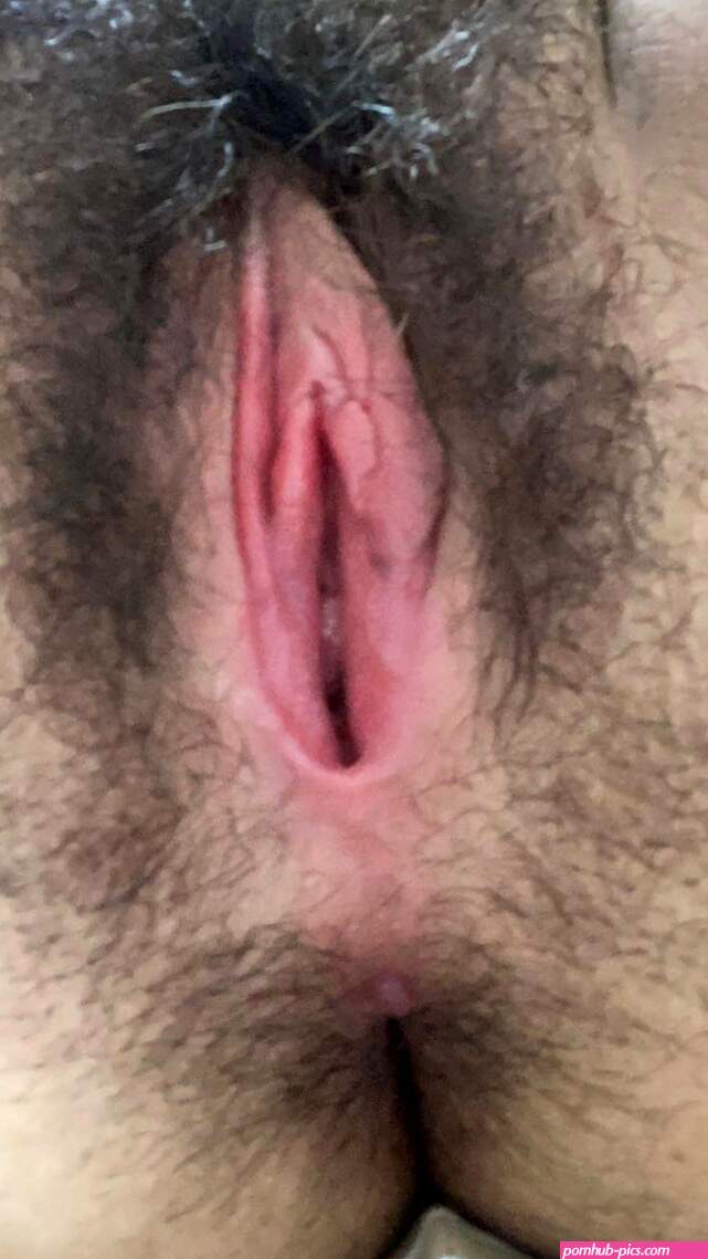 How gorgeous is this hairy Latina pussy? Let her know