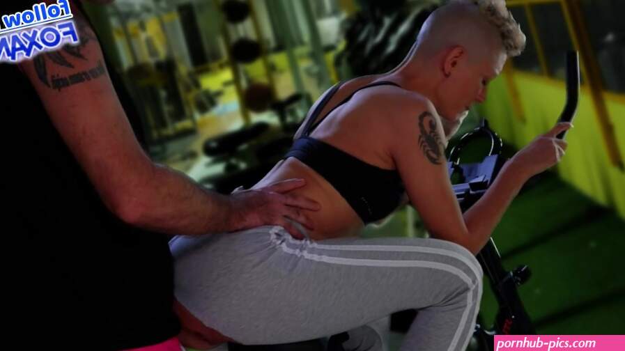 Follada anal en el GIMNASIO pblico. Parte 2