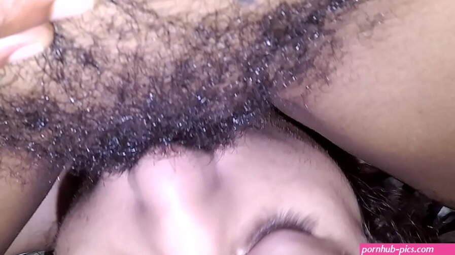Ebony Babe Facesitting