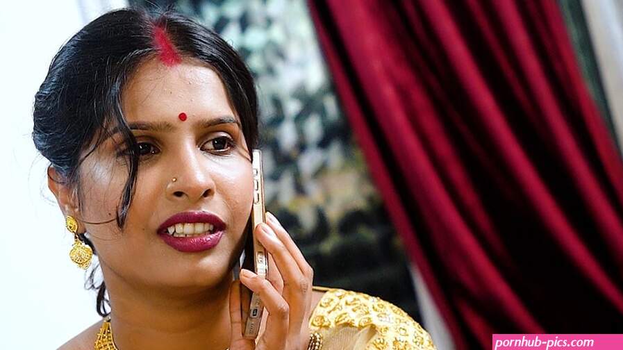 Desi Mallu Bhabhi Hadcore Threesome Sex with Her Local Two Debar When She was Alone at Home Full Movie Hindi Audio