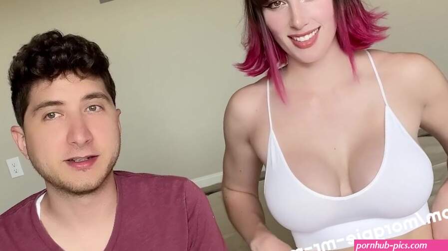Gorgeous Amateur Morgpie Fucks and Sucks A Huge Cock