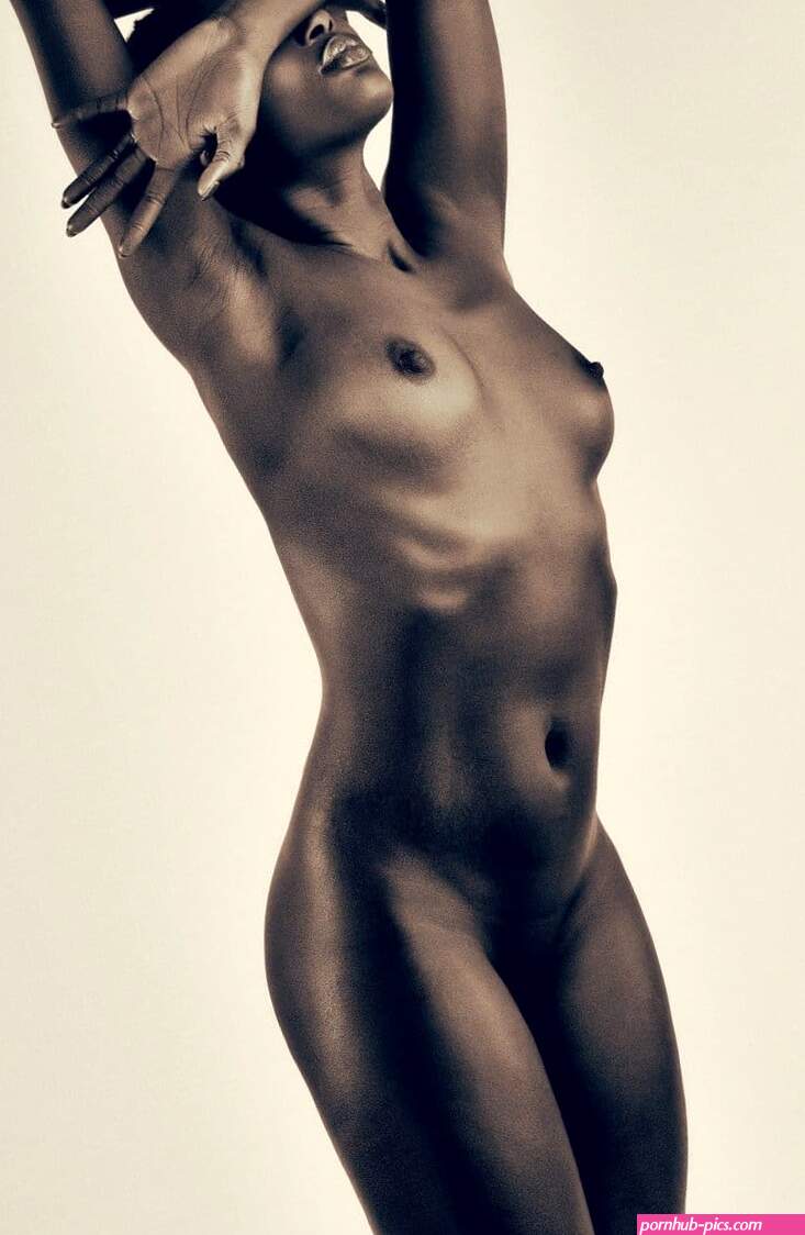 Nude: Fatou 3 2018 print size 69x45cm