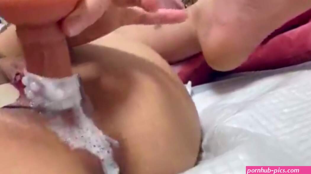 Incredible Creamy Squirting Asian Pussy with Pussy Fart