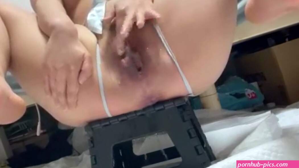 Incredible Creamy Squirting Asian Pussy with Pussy Fart