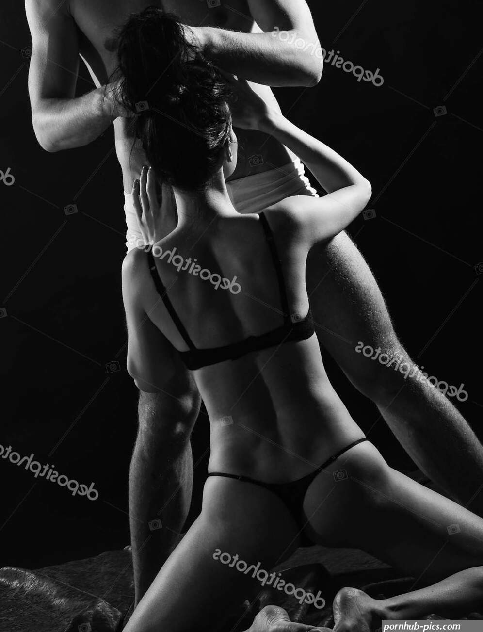 Sexede Sensuelle Par Forhold Romantisk Krlighedsforhold Kropserotik Sensualitet Oral Sex Stockfoto stetsik 624181942