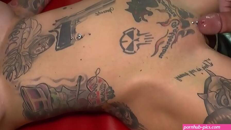 Sperma Party mit tattoo milf und creampie teen