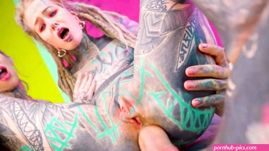 Heavily tattooed cute girls Get ANAL fucked from Big dick