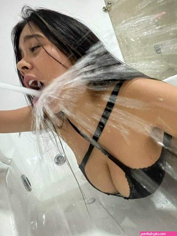 Yury Micole aviianiiwater yurymicole leaked nude photo from OnlyFans and Patreon 0037