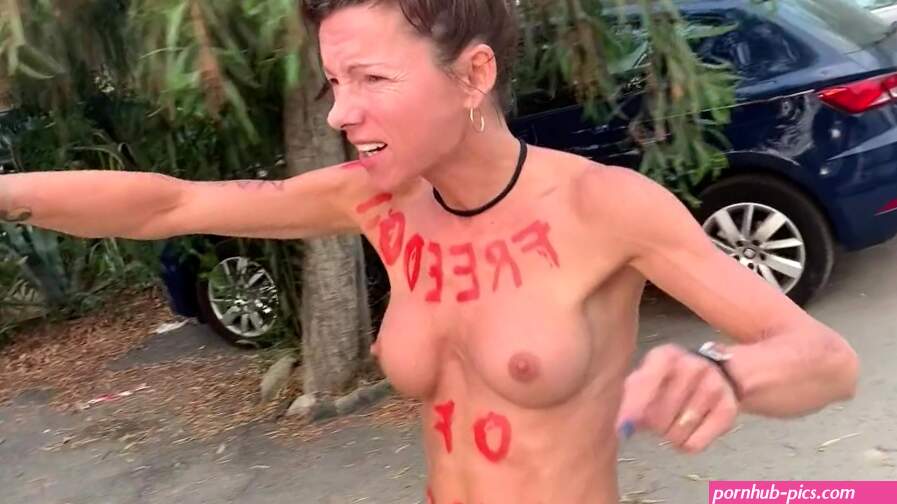 NAKED TRAVELER WHY Im On PORNHUB