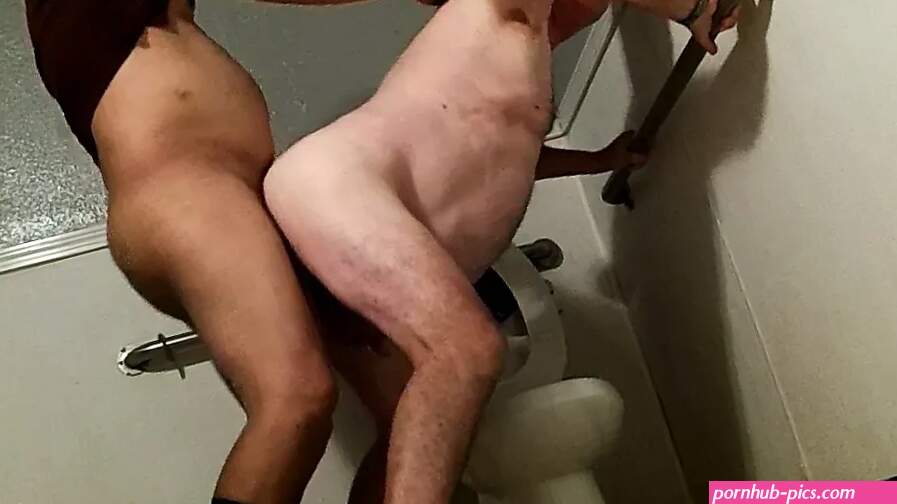 Een papa neuken in een pornotheater