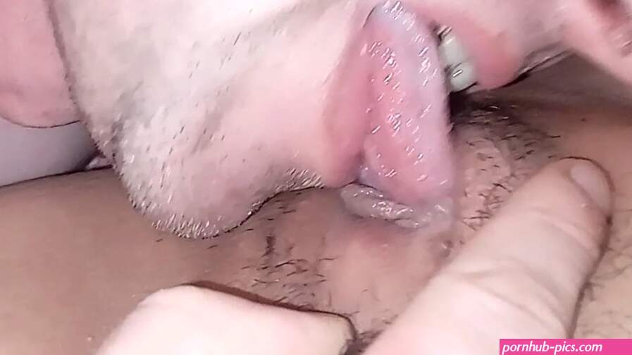 Free Licking Moms Pussy Porn Videos