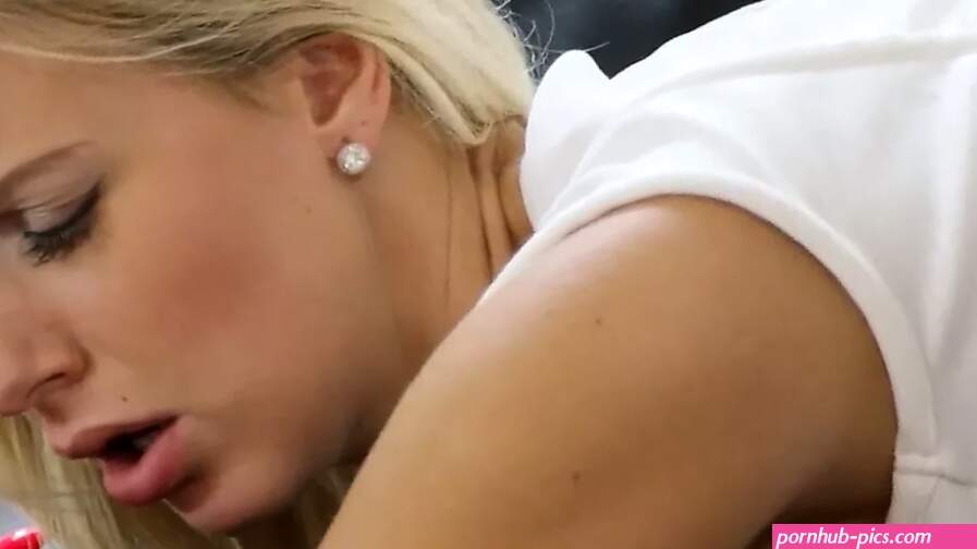 Gratis Blonde Moeders pornovideos